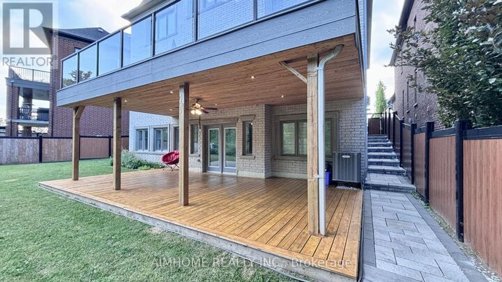 Property Photo:  23 Ria Court  ON L7B 0N4 
