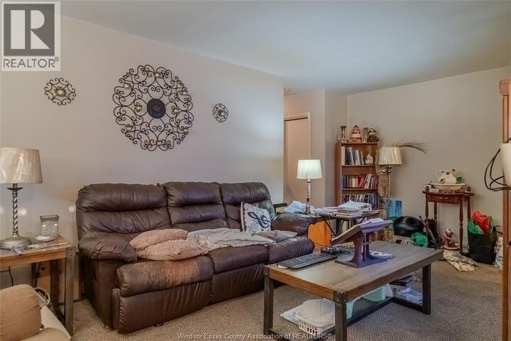 Property Photo:  118 Riverview Drive 512  ON N7M 1A5 