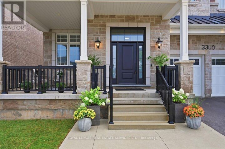 Property Photo: 3300 Sunningdale Gardens ON L6M 5K5