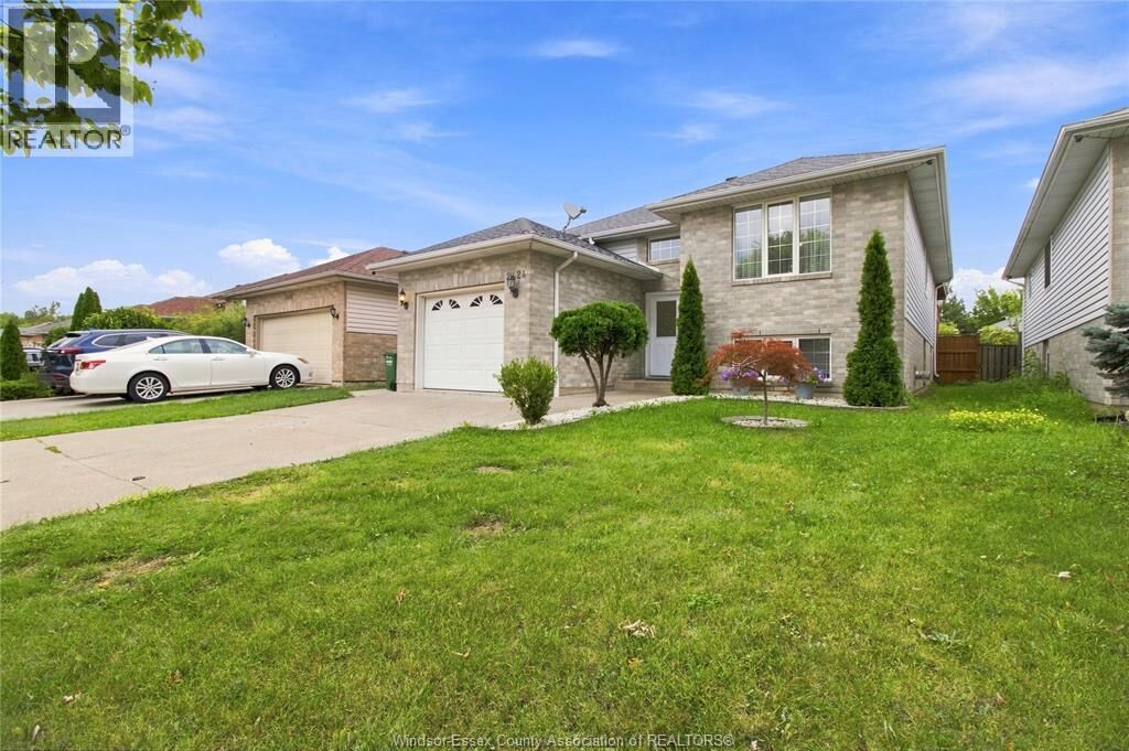 Property Photo:  2424 Timbercrest Avenue  ON N8P 1S2 