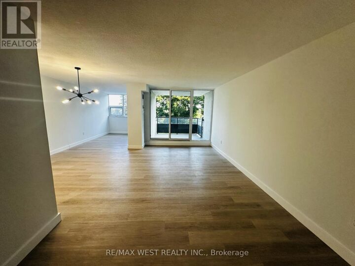 Property Photo:  75 Emmett Avenue 211  ON M6M 5A7 