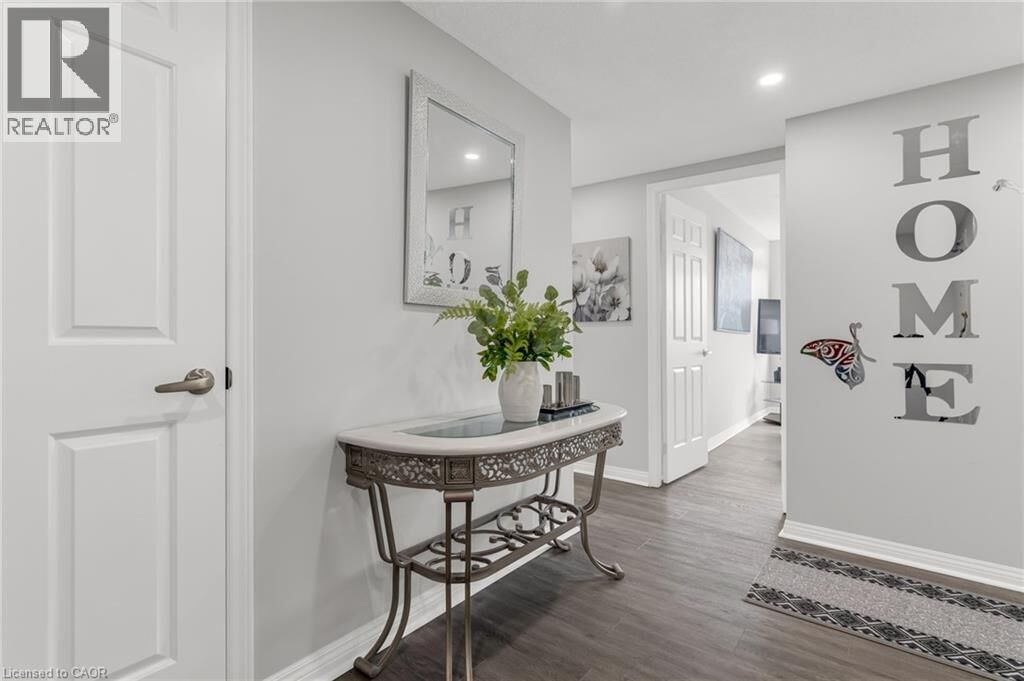 Property Photo:  40 Harrisford Street 608  ON L8K 6N1 