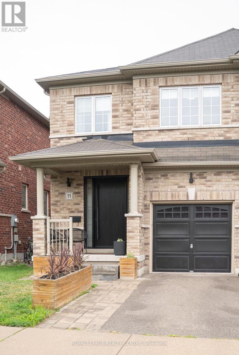 Property Photo:  11 Falling Leaf Drive  ON L7C 2Z3 