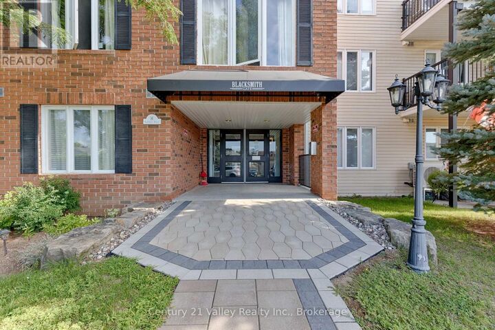 16 Sheffield Street 302 — photo 1