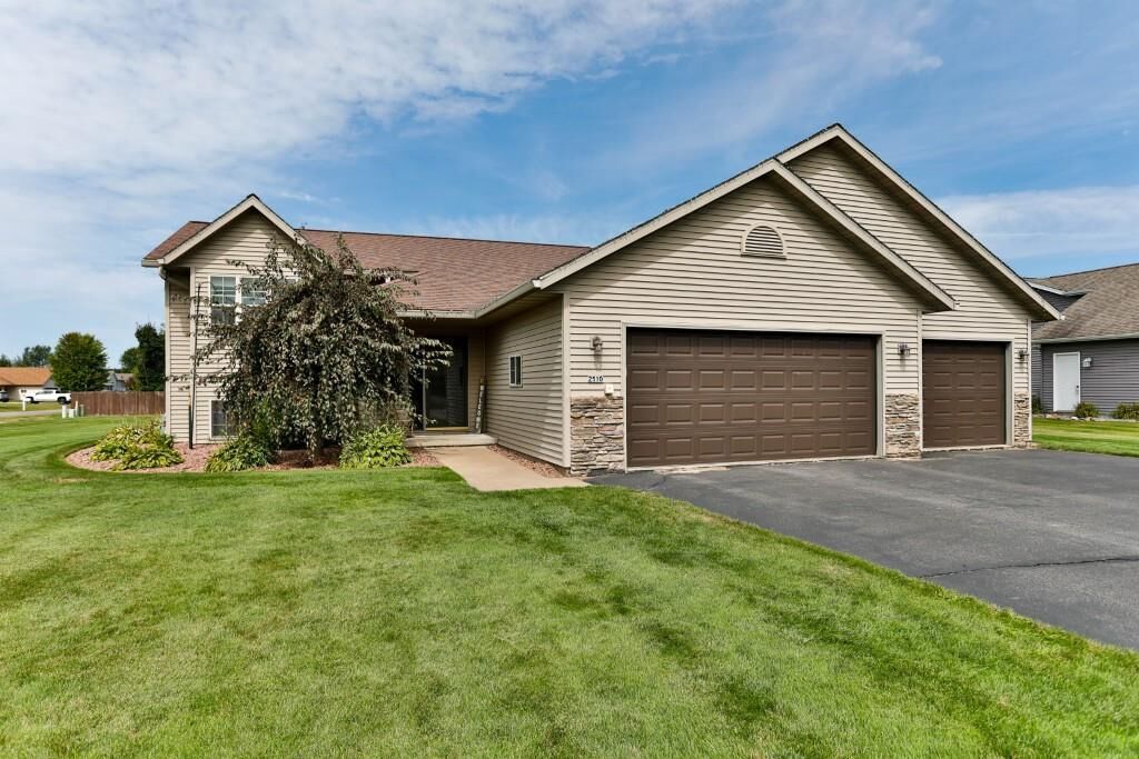 Property Photo:  2510 Sunny Meadow Drive  WI 54455 