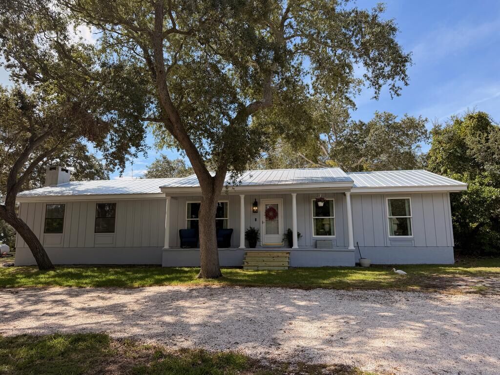 Property Photo:  16990 Hodges Ave  FL 32625 
