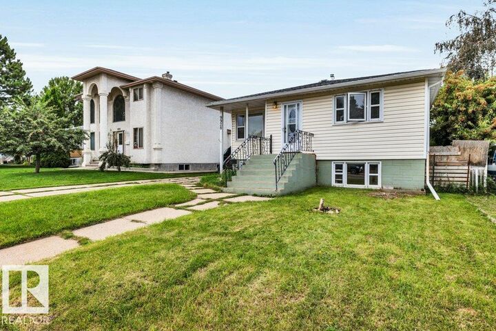 Property Photo:  9928 79 Street NW  AB T6A 3G1 