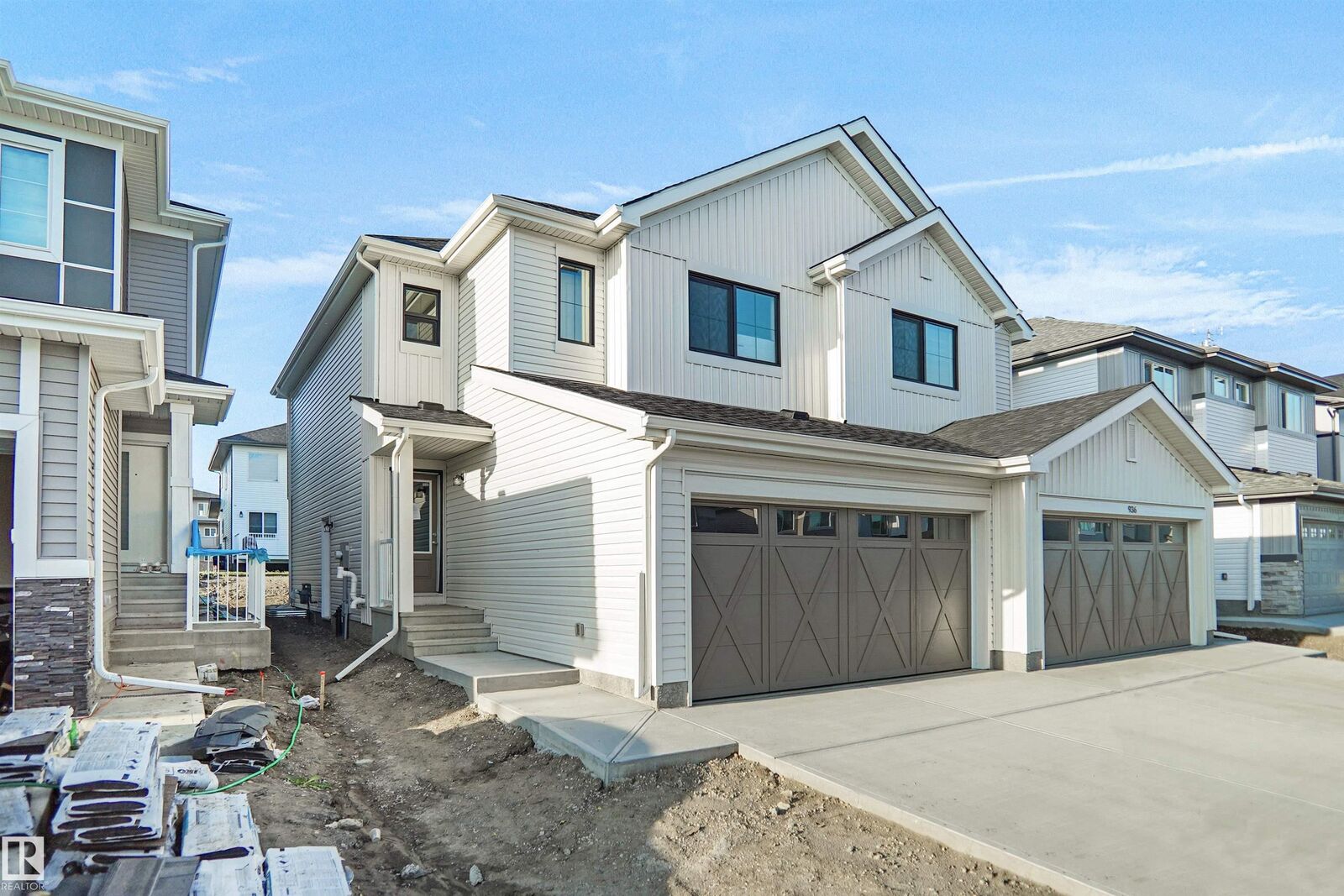 Property Photo:  938 18 Avenue NW  AB T6T 2V2 