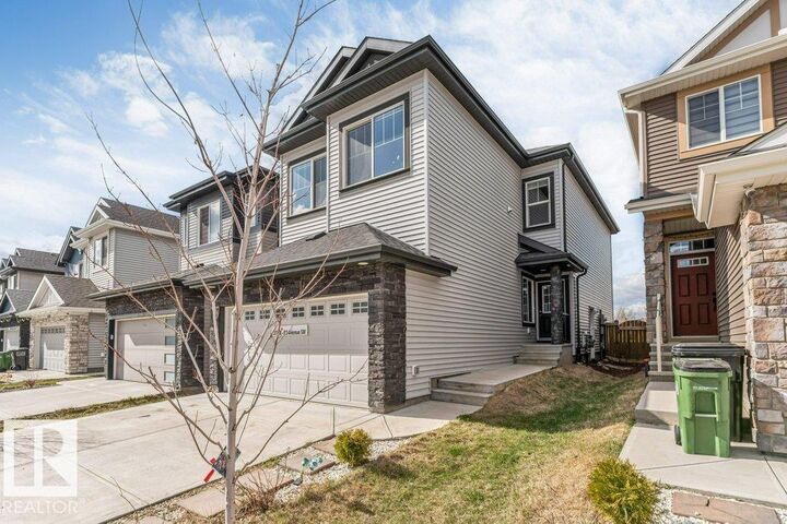 Property Photo:  5140 23 Avenue SW  AB T6X 2X4 