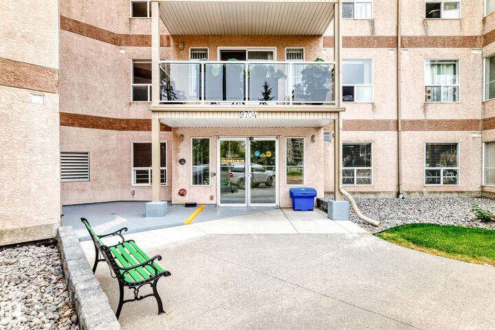 Property Photo:  9704 174 Street NW 137  AB T5T 6J4 
