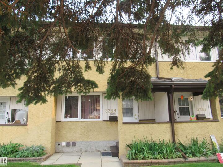 Property Photo:  3259 139 Avenue NW  AB T5Y 1T2 