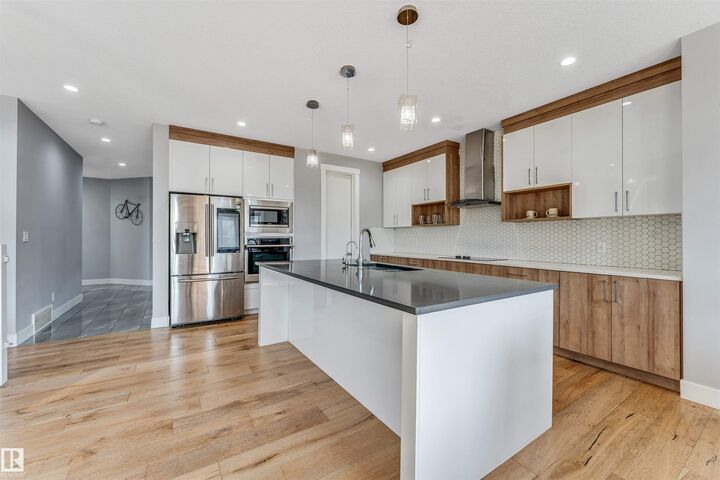 Property Photo:  704 172 St SW  AB T6W 0M5 