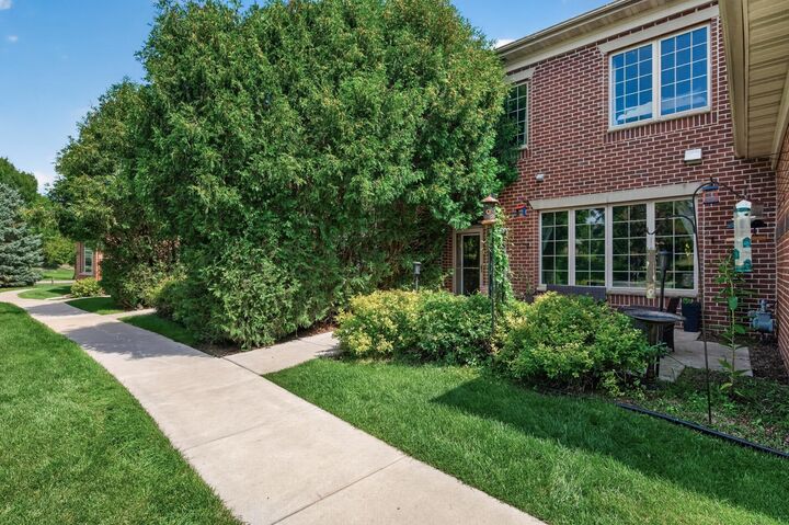 Property Photo: 1407 Naples Avenue MN 55322