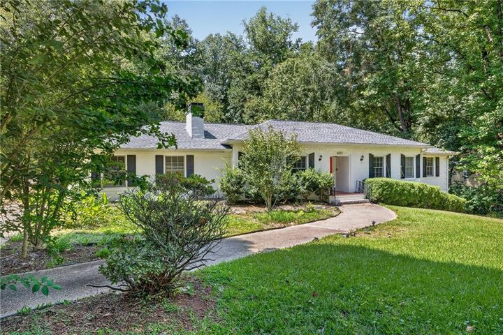Property Photo: 6072 Labama Drive SW GA 30126