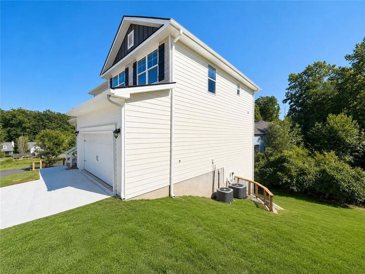 Property Photo:  668 Bald Ridge Circle  GA 30535 