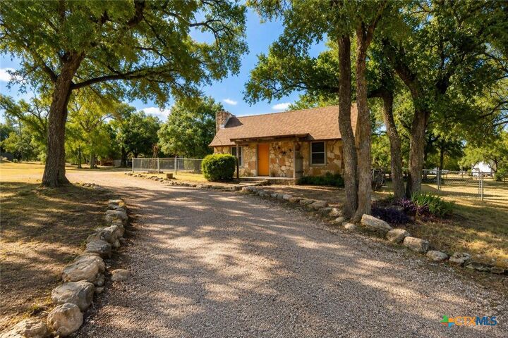 Property Photo: 1716 W Main Street TX 76528