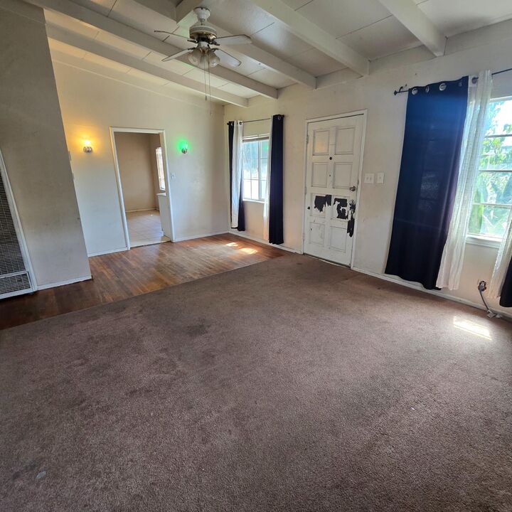 Property Photo: 2127 E Sussex Way CA 93726