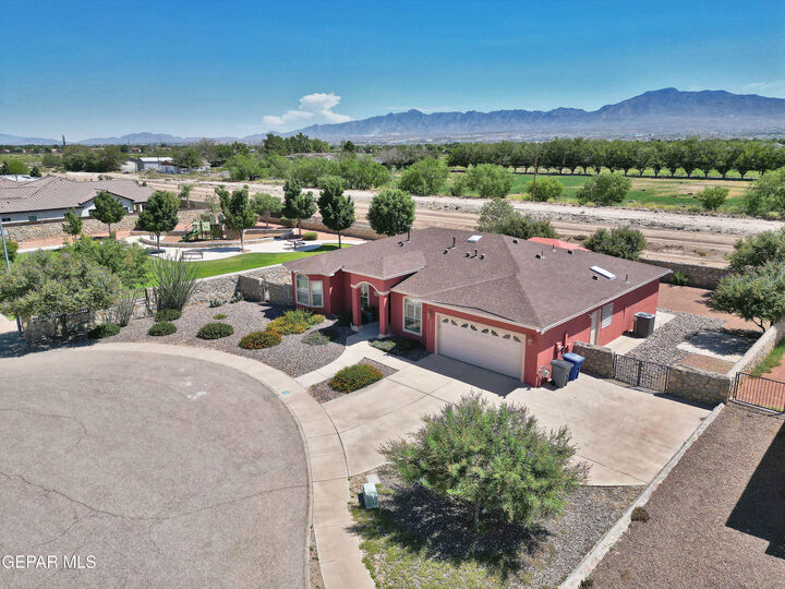 Property Photo:  920 Tyler Seth Avenue  TX 79932 