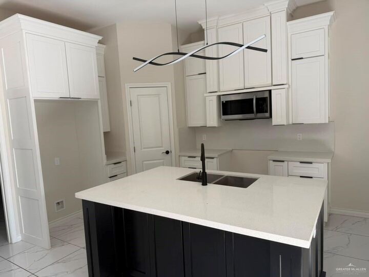 Property Photo: 6706 Ozuna Street TX 78577