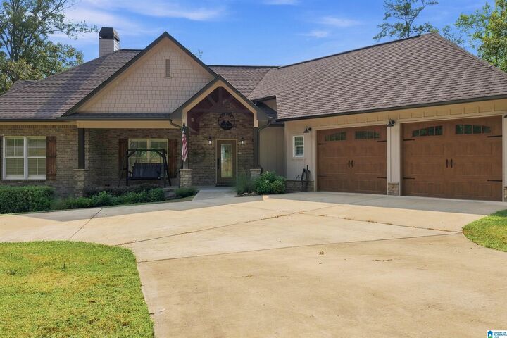 Property Photo: 50 Eagle Point Trace AL 35136