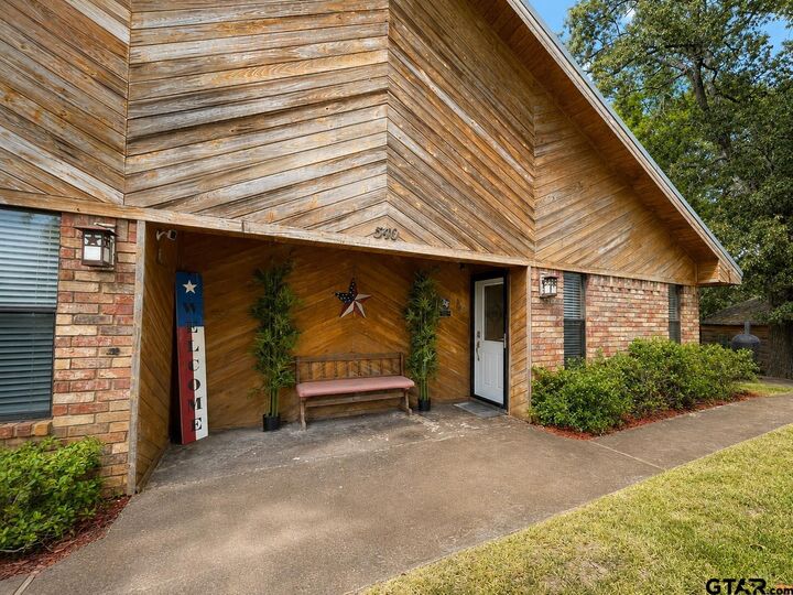 Property Photo: 540 Post Oak St TX 75684