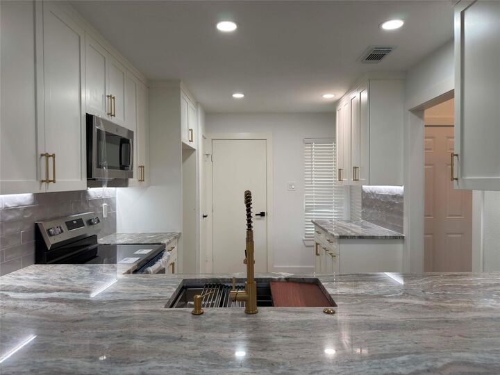 Property Photo:  21530 Fir Creek Lane  TX 77388 
