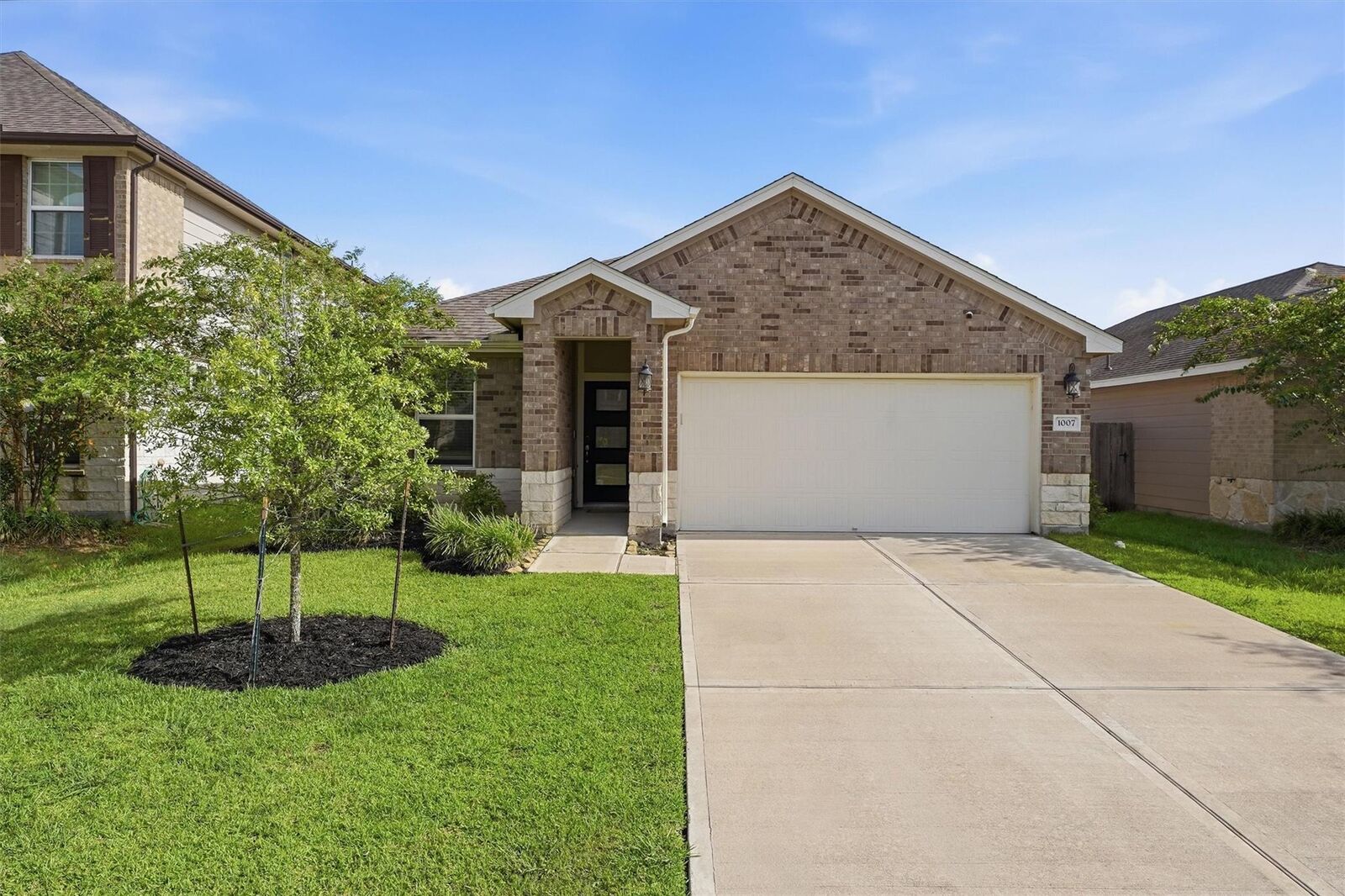 Property Photo:  1007 Modesto Drive  TX 77583 