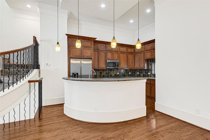 Property Photo: 707 Reinicke Street TX 77007