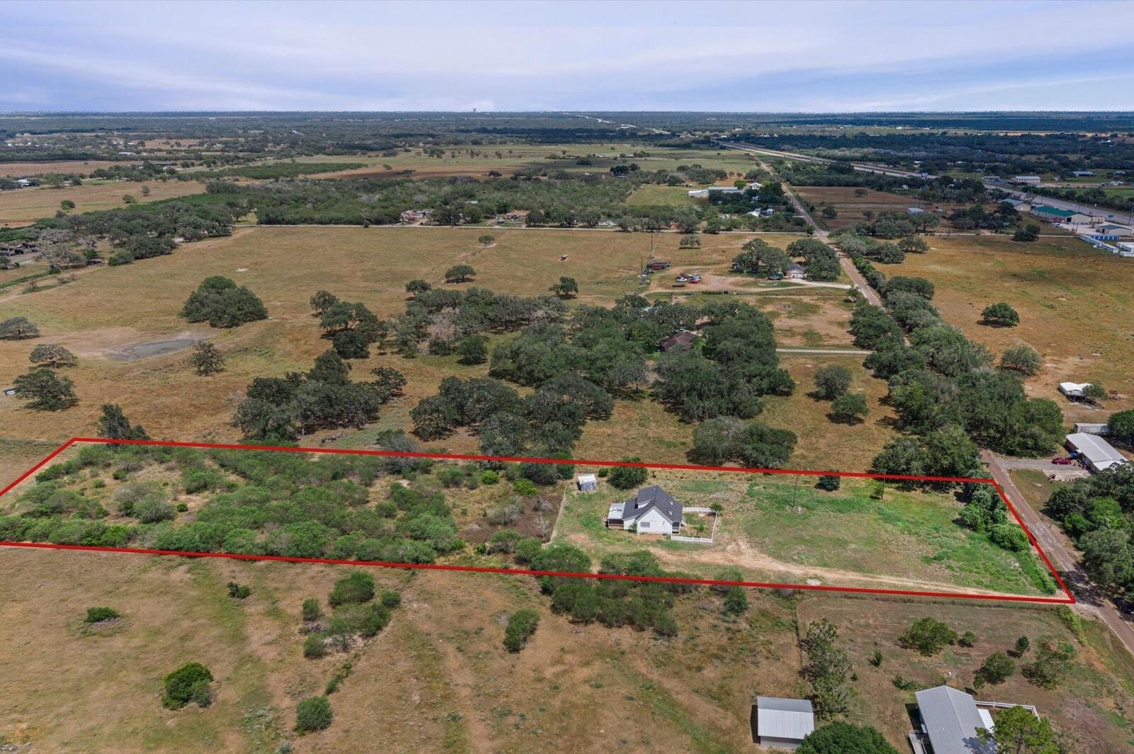 Property Photo: 1214 E Oak Street TX 77963