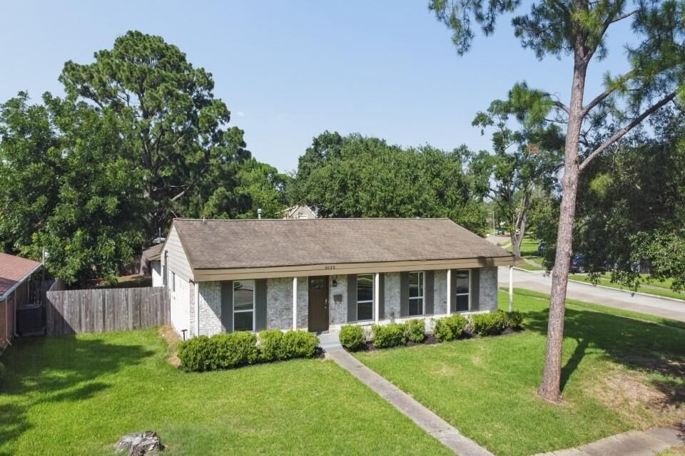 Property Photo:  6022 Beaudry Drive  TX 77035 