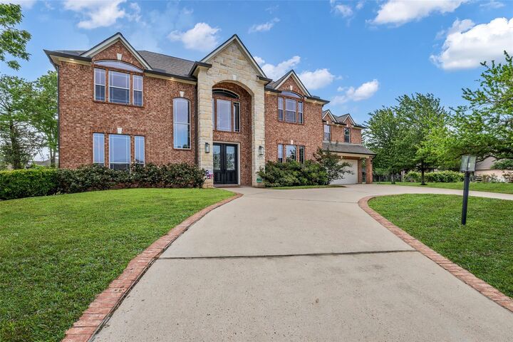 Property Photo:  15 Winterhaven Lane  TX 77356 