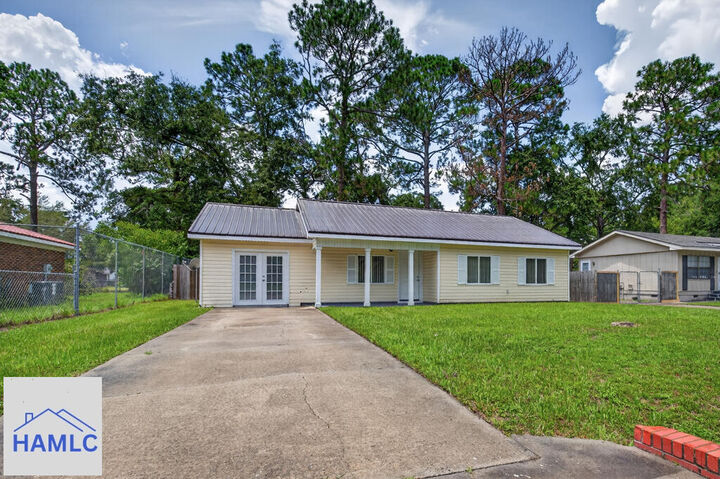 Property Photo: 239 Pointe South Drive GA 31313