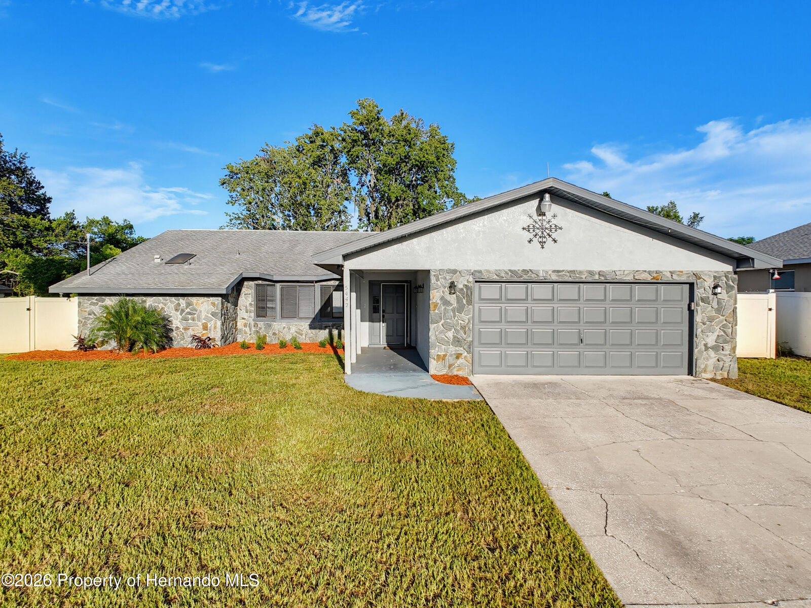 Property Photo:  5442 Parnell Avenue  FL 34608 