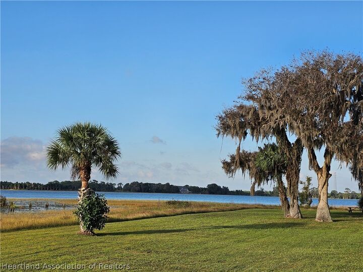 Property Photo: 251 Sunbeam Court FL 33852