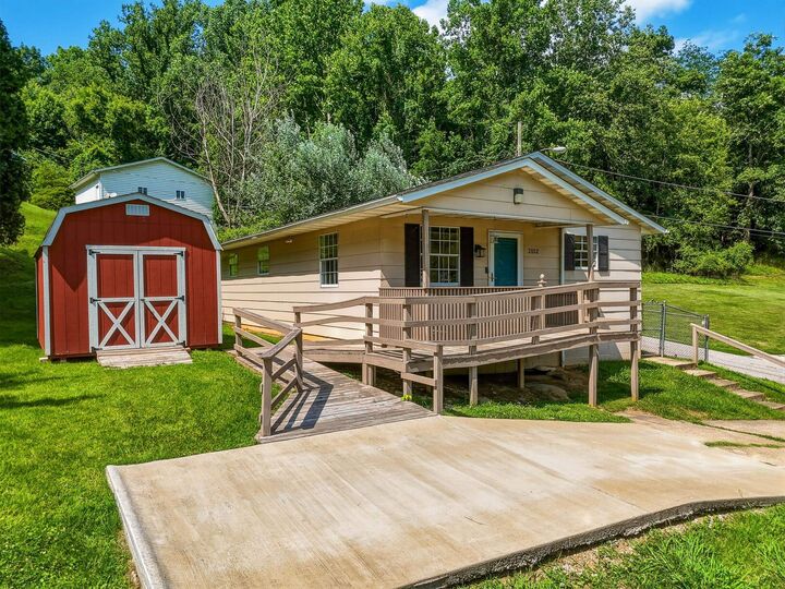 Property Photo:  2152 Johnstown Road  WV 25701 