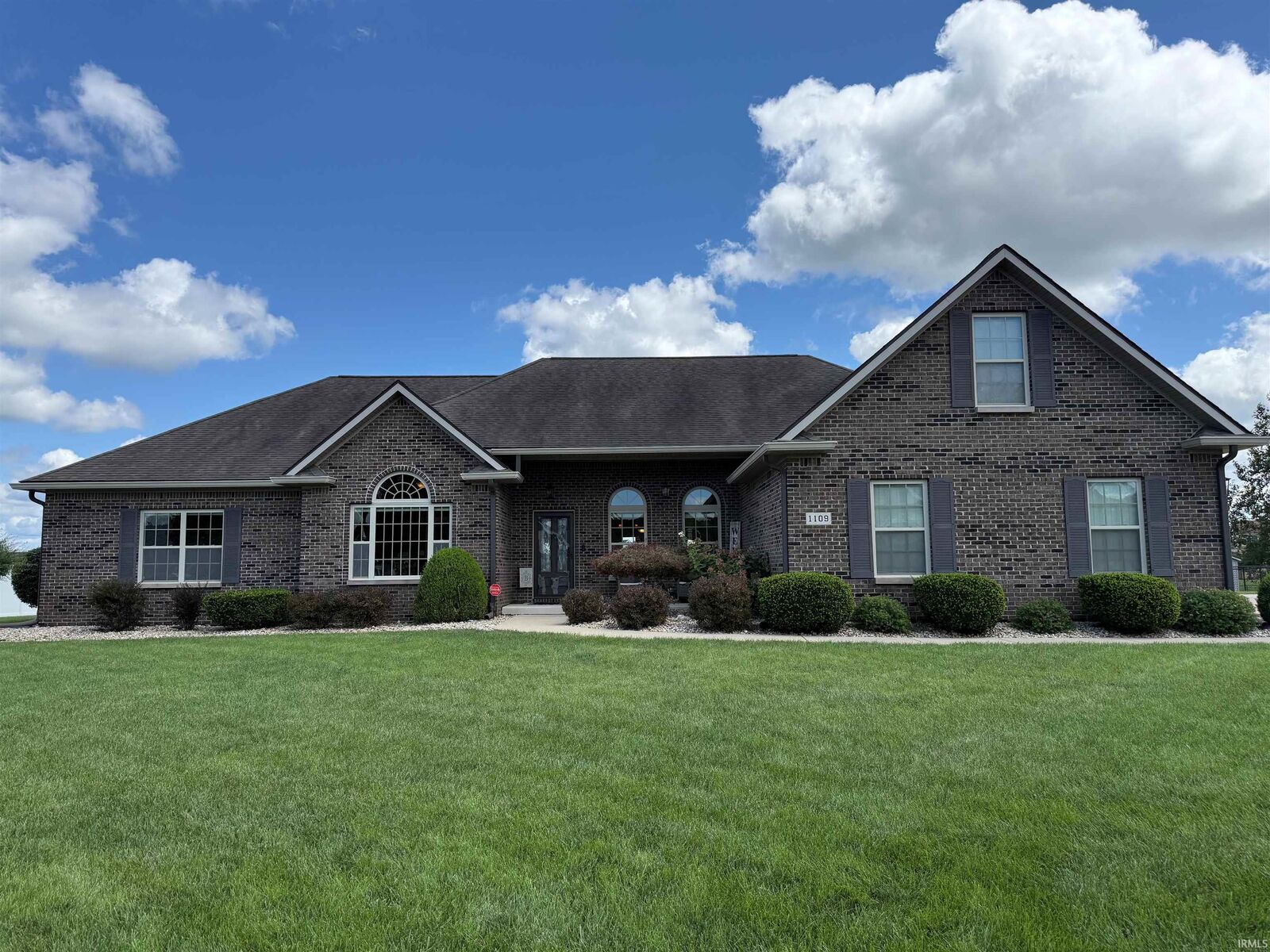 Property Photo: 1109 S Deer Run IN 47429-2051