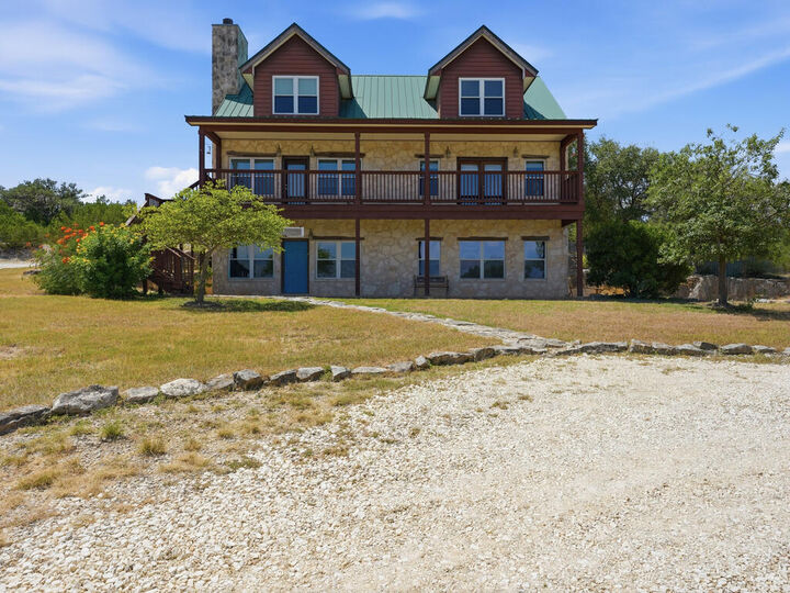 Property Photo: 412 Bear Springs Trail TX 78063