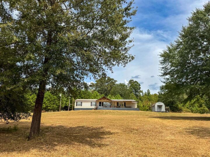 Property Photo: 423 Wesley Street TX 75657