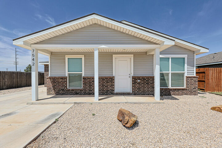 Property Photo: 7542 33rd Place TX 79407
