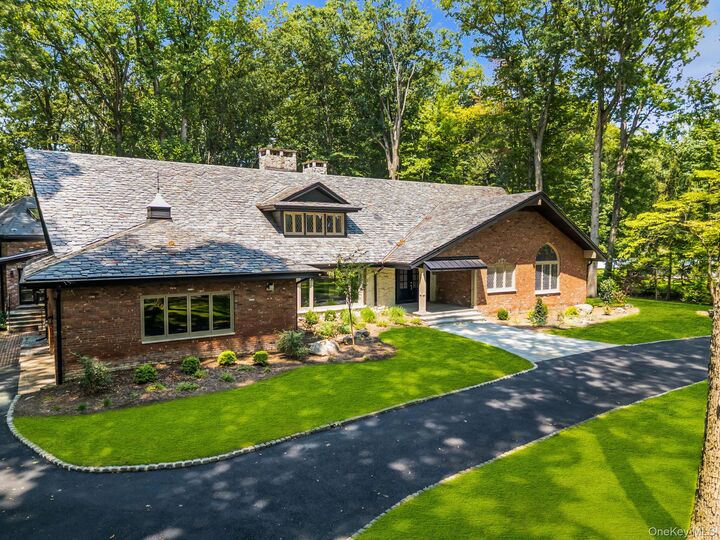 Property Photo:  17 Deerhill Drive  NJ 07423 