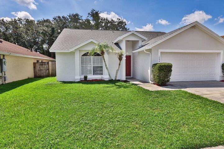 Property Photo: 1098 Sugarberry Trail FL 32765