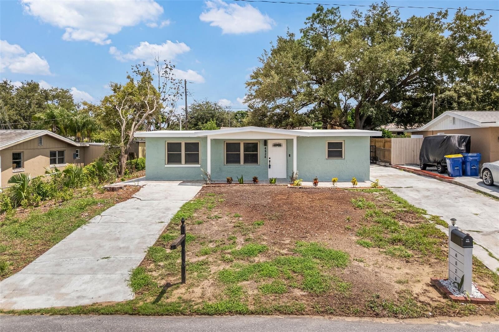 Property Photo:  4624 Pirate Place  FL 34652 