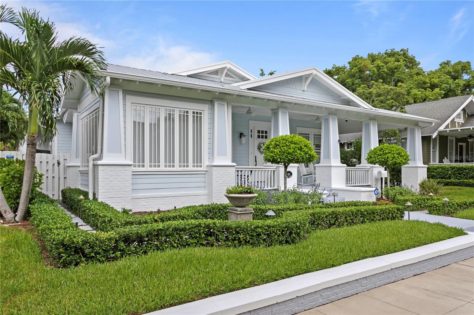 Property Photo: 823 S Edison Avenue FL 33606