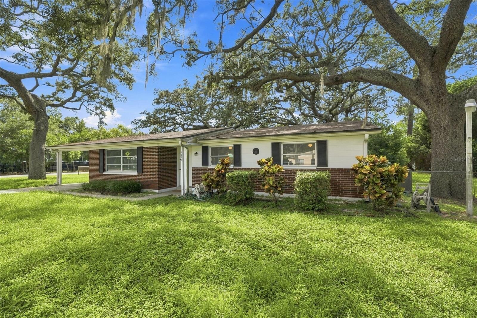 Property Photo:  7602 N Boulevard  FL 33604 