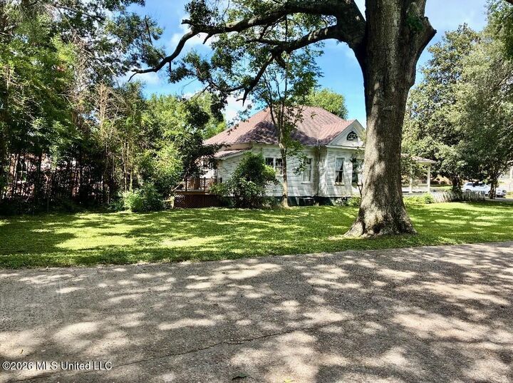 Property Photo: 707 N Rankin Street MS 39120