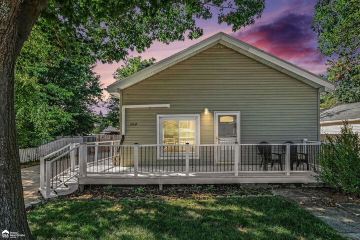 Property Photo: 704 E North Street MI 48867-1937