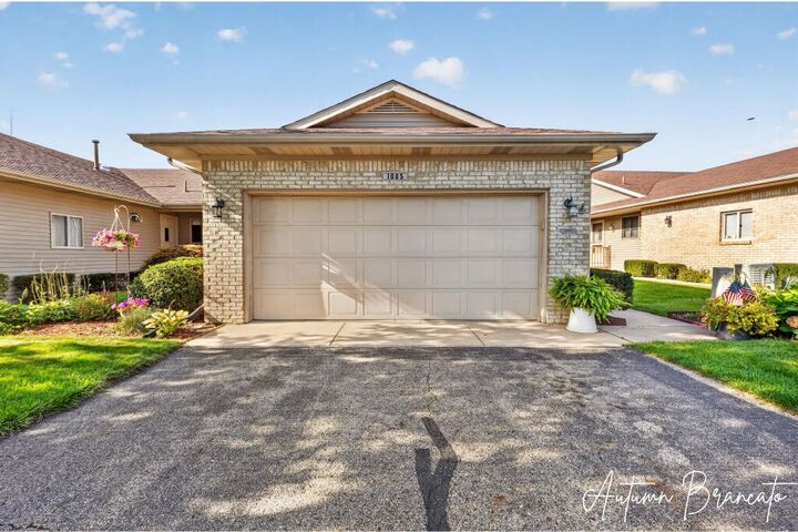 Property Photo: 1085 Amber Cove Drive 49 MI 49315-9741