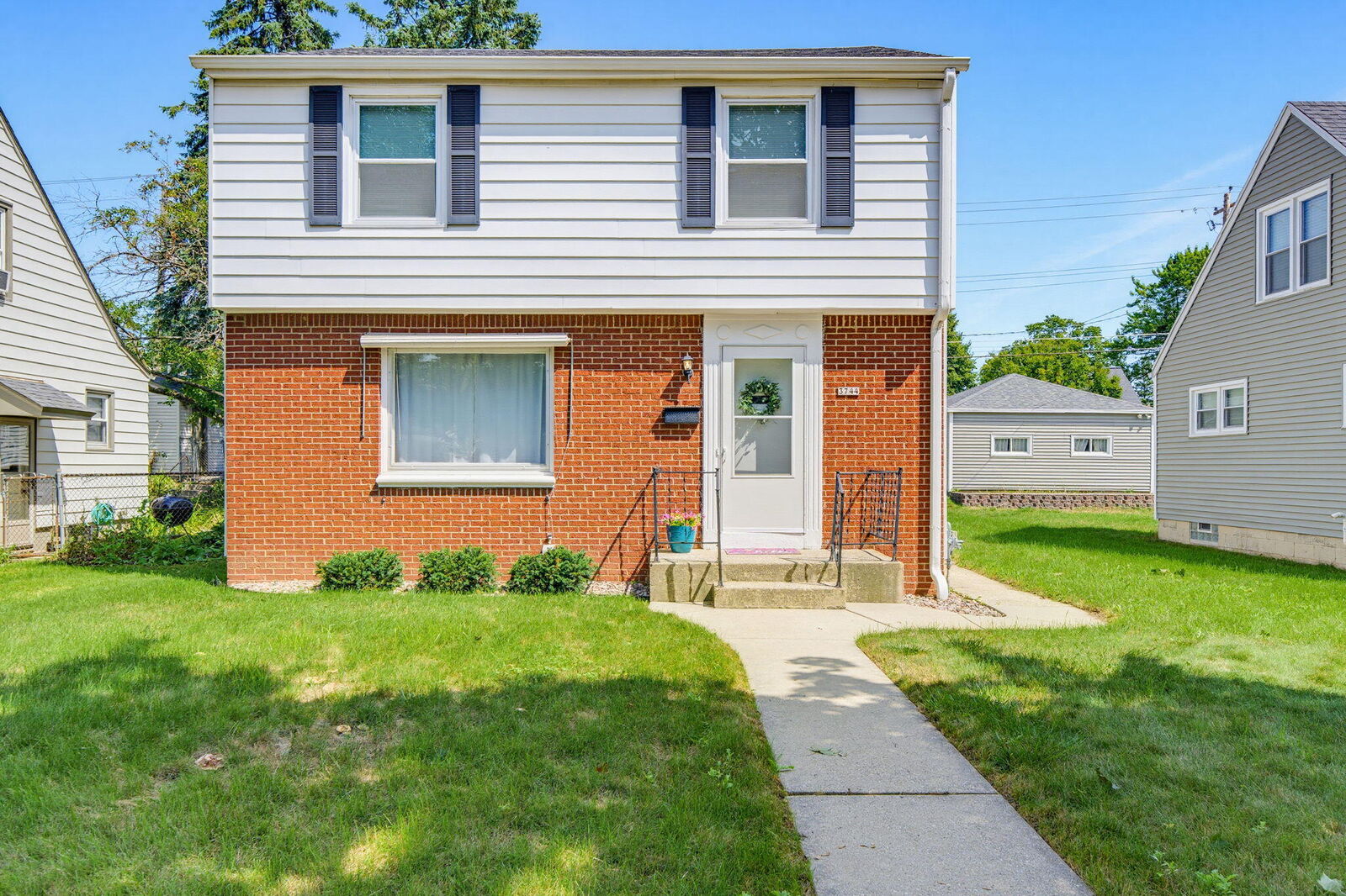Property Photo:  3744 N 100th St  WI 53222 