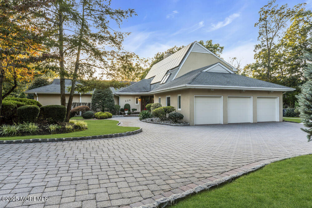 Property Photo:  528 Eagle Point Drive  NJ 08753 