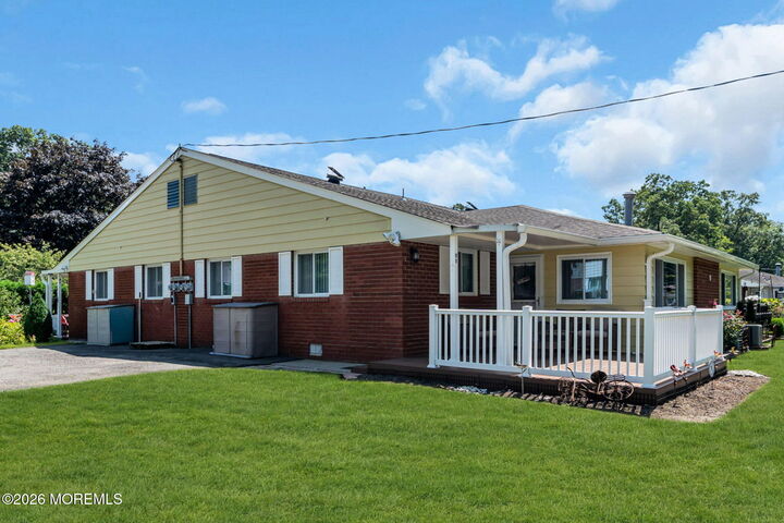 Property Photo:  18 Robin Street  NJ 08759 